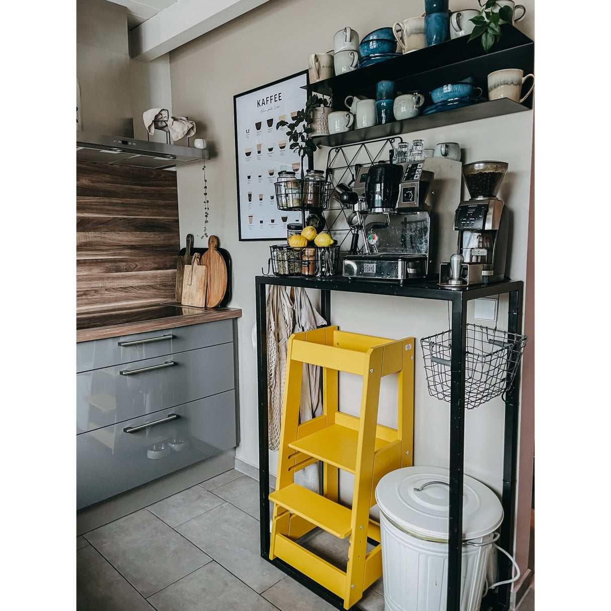 tiSsi® Sun Yellow Laquer Felix Learning Tower Solid Beech