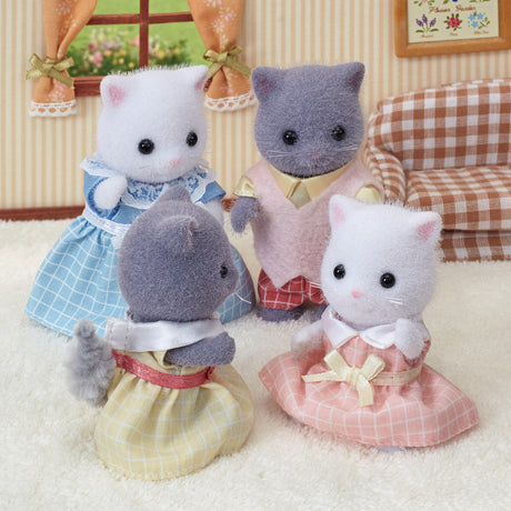 Sylvanian Families® Persian Cat Family