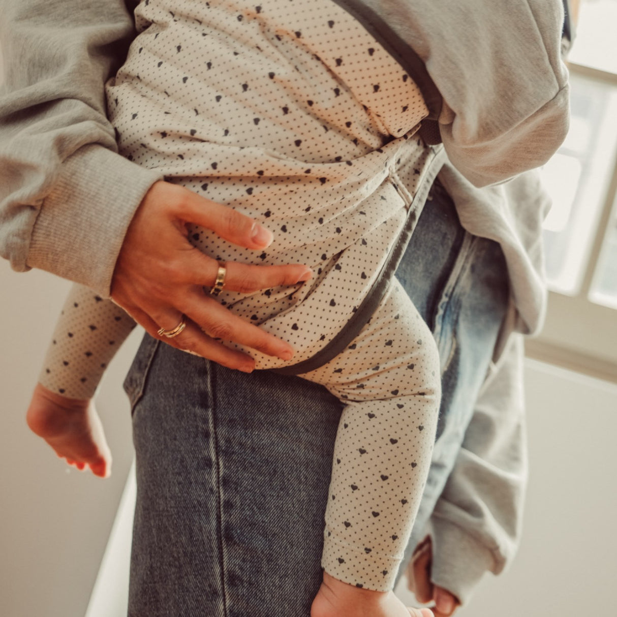 That's Mine Lots Of Love Sky Cleo Toddler Carrier