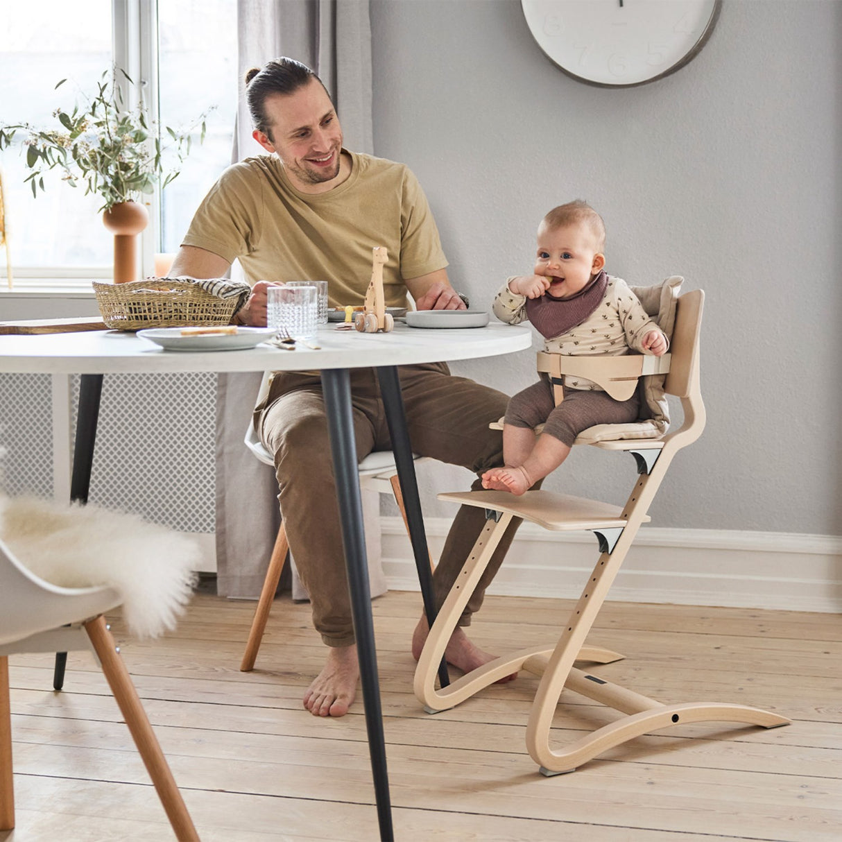 Leander Whitewash Classic™ High Chair Without Safety Bar