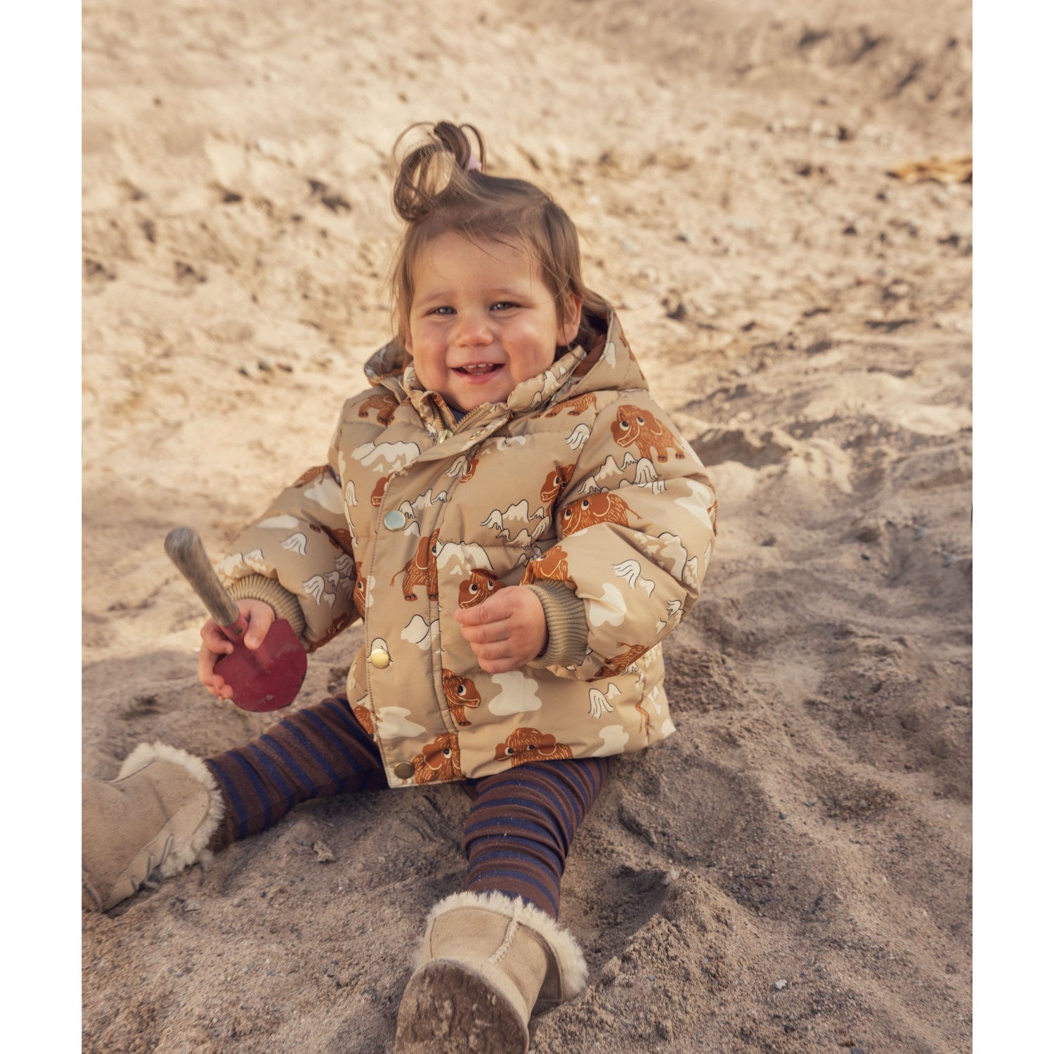 Buy Mini Rodini Beige Mammoths AOP Hooded Puffer | Luksusbaby