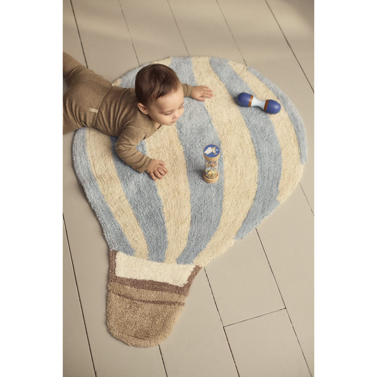 FILIBABBA Pearl Blue Tufted Rug Air Balloon