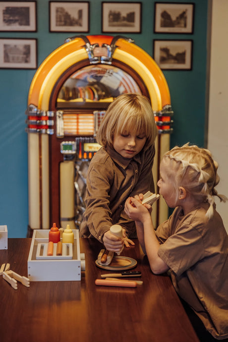 Mamamemo Hot Dog Stand