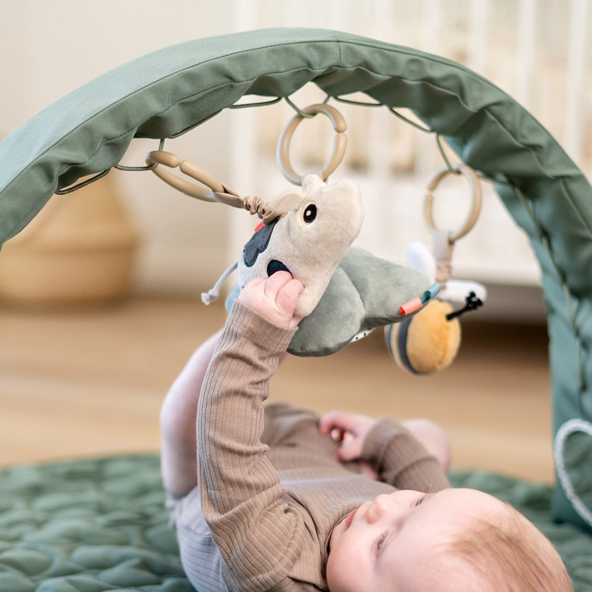 DonebyDeer Green Activity Bow Tiny Farm