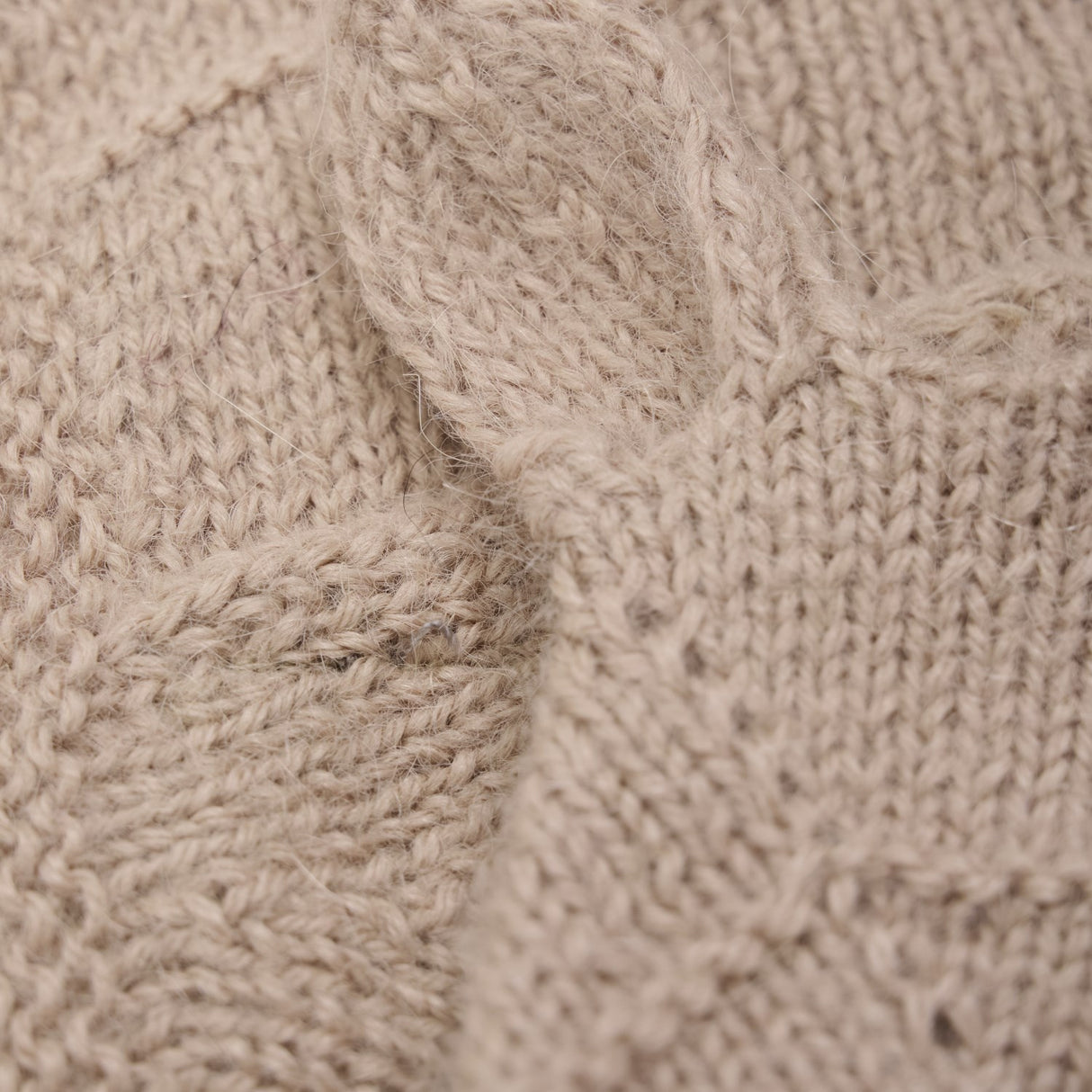 Huttelihut Mahogany Rose Bonnet Ears Alpaca Wool Knit