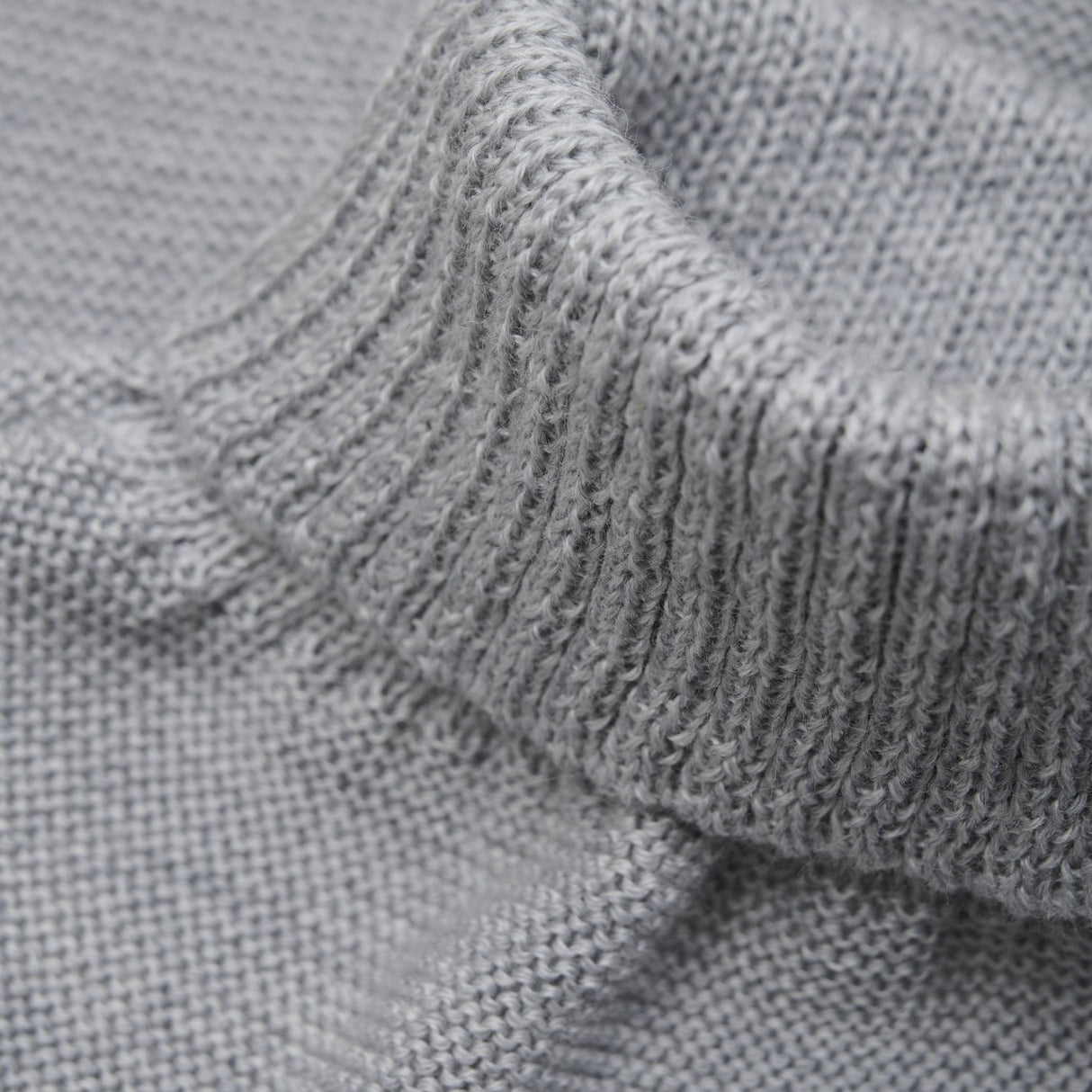 Huttelihut Medium Grey Melange Neckwarmer Wool Knit