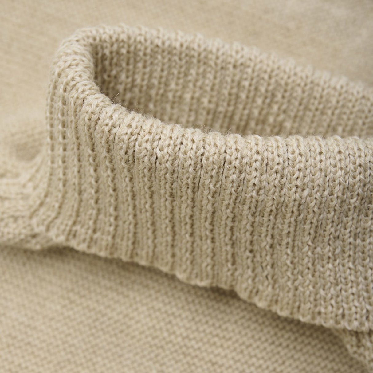 Huttelihut Sand Melange Neck Warmer Wool Knit