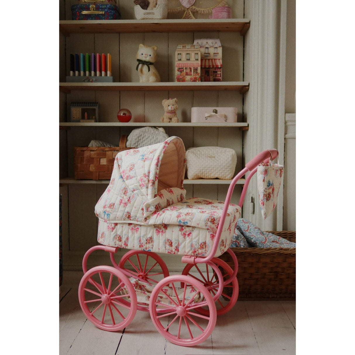 Konges Sløjd Twinkle Sprinkle Minnie Twinkle Doll Pram