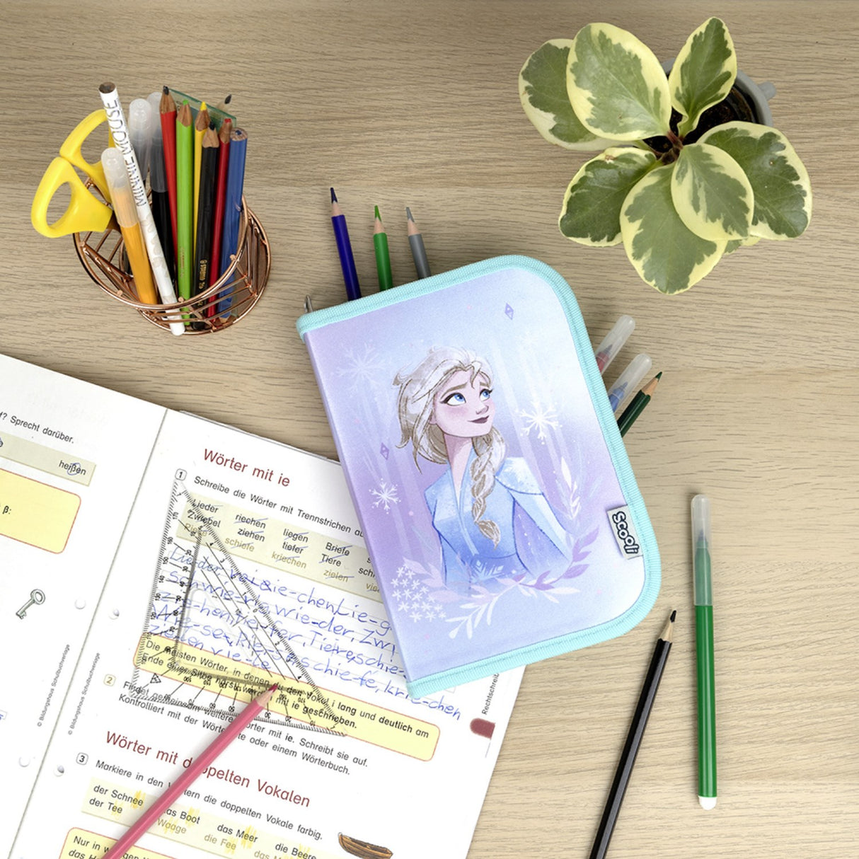 Undercover Disney Frozen Pencil Case Med Indhold