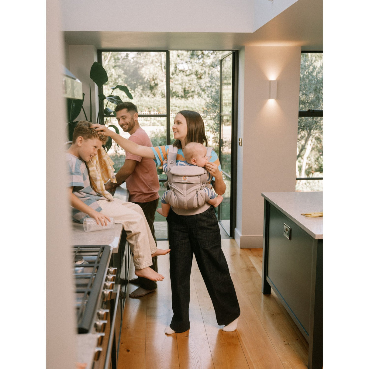 Ergobaby Pearl Grey Omni Classic