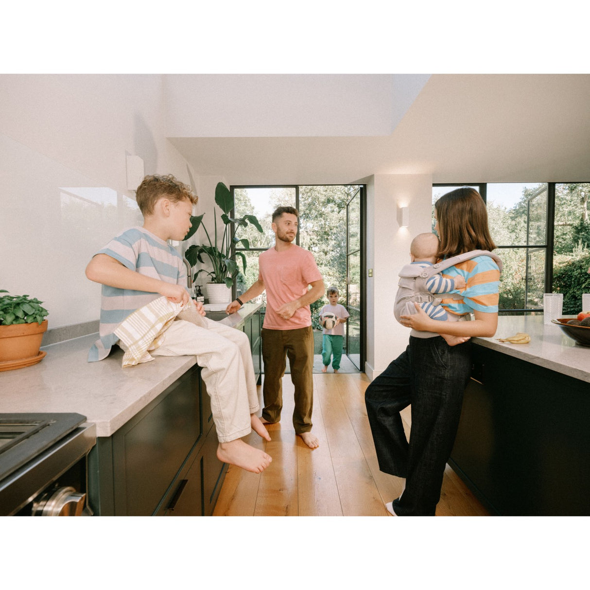 Ergobaby Pearl Grey Omni Classic