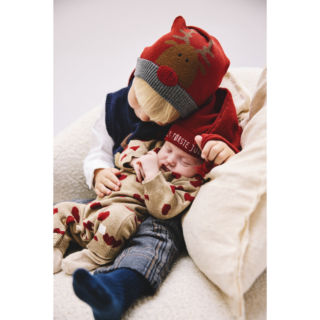 Hust & Claire Teaberry Fritzie Jul