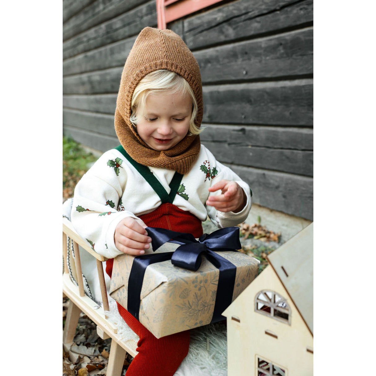 Silly Silas Maple Leaf With Dark Forest Green Footed Tights Christmas Edition