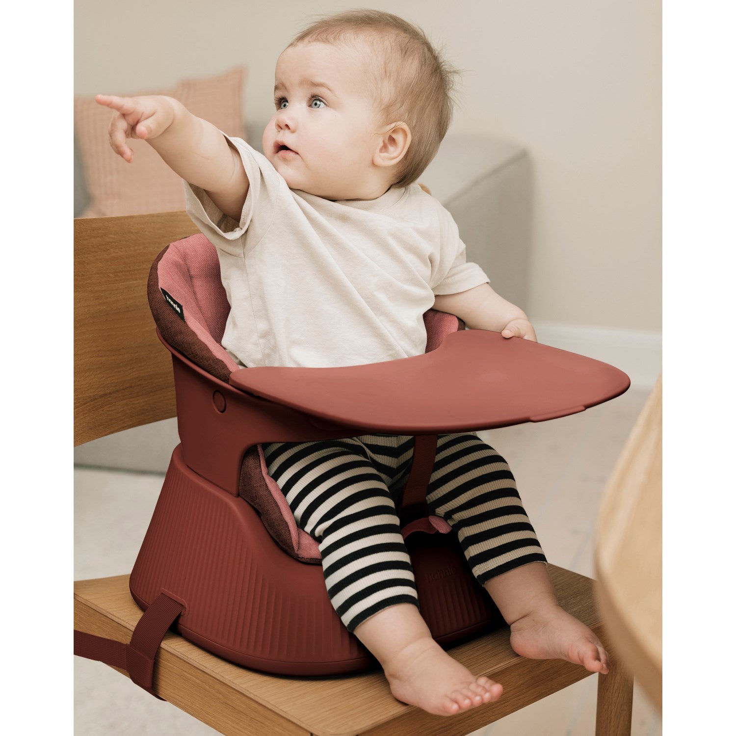 Buy Hannie Mahogany Red The Portable High Chair | Luksusbaby