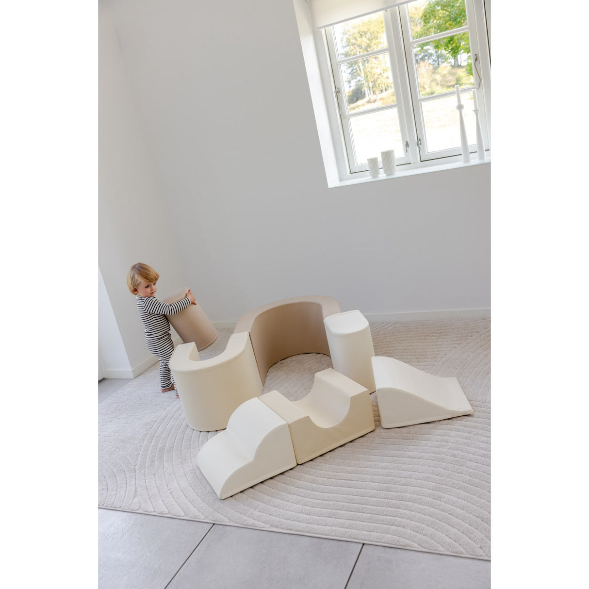 Tumble Time Rainbow 7-piece tumbling set in vegan PU leather