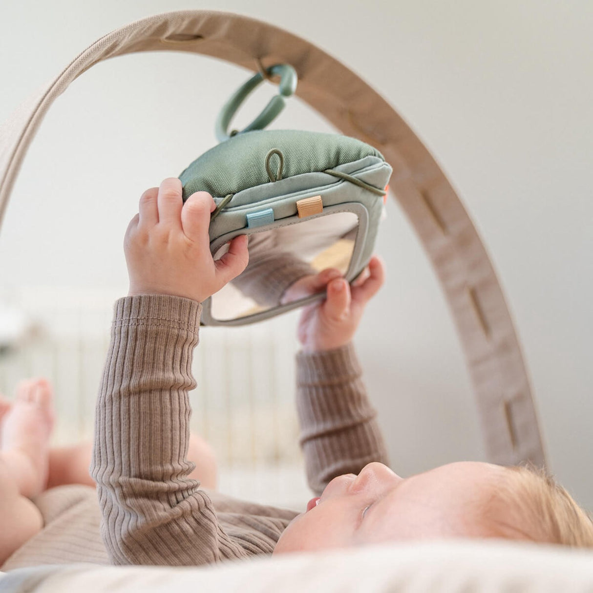 DonebyDeer Tiny Farm Green Baby Kontrastkortholder