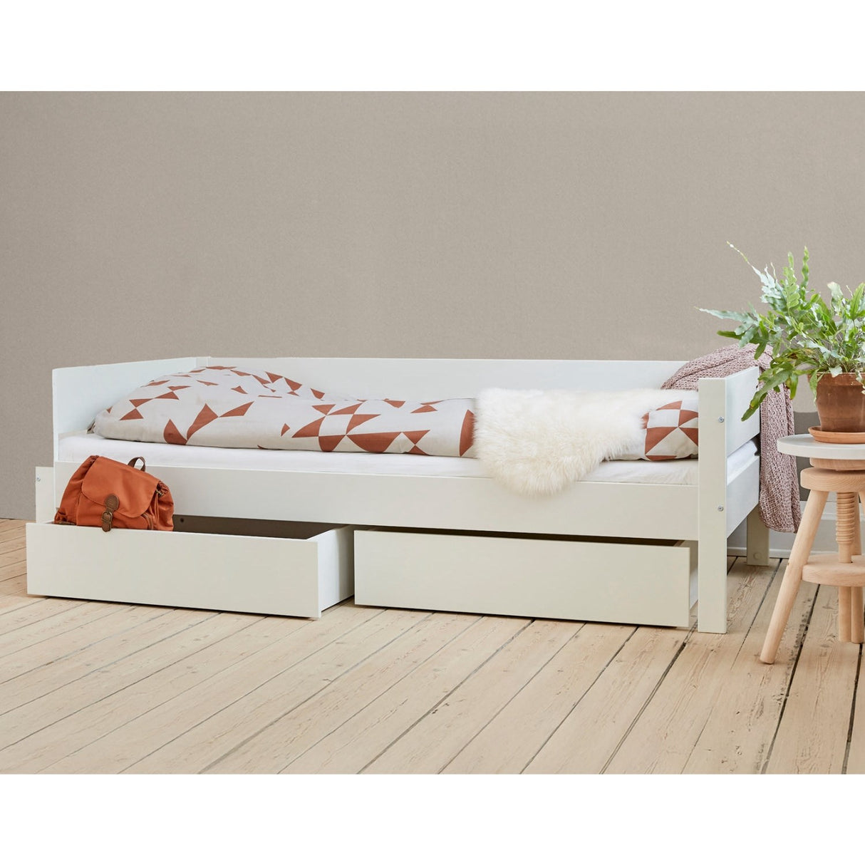 Manis-h White Huxie Junior Basis Bed - 160Cm