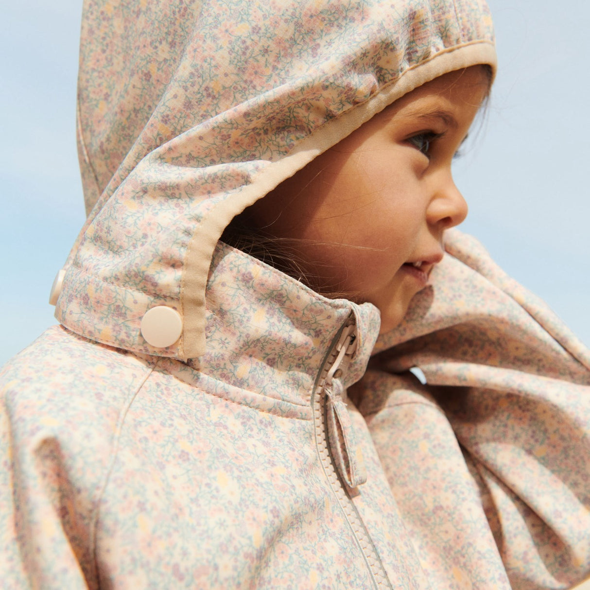 Wheat Rose Shadow Flowers Softshell Jacket Mitta