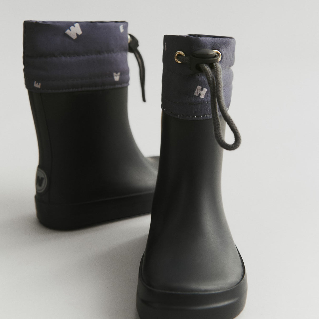 Wheat Navy Barefoot Rubber Boot Zerro
