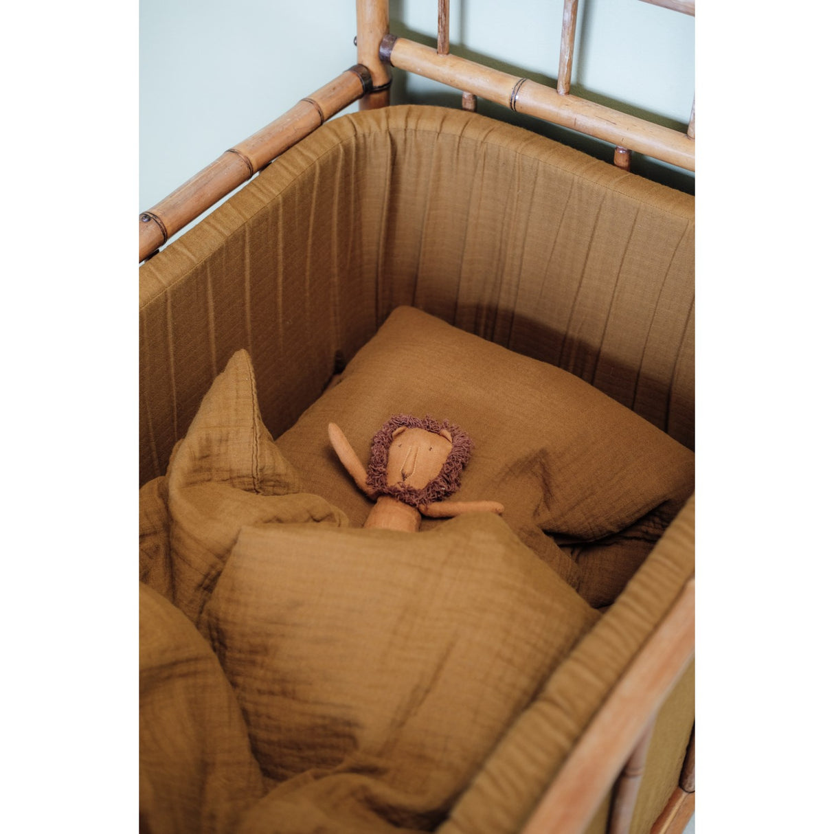 by KlipKlap Golden Brown Bed Bumper