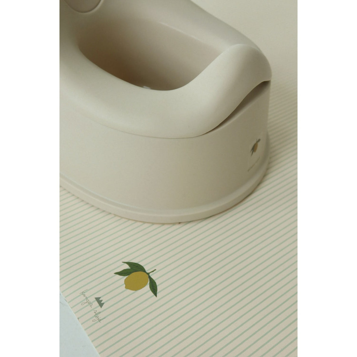 Konges Sløjd Tea Stripe Floor Mat