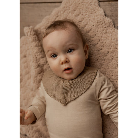 Hanevild Crockery Drool Bib - Baby