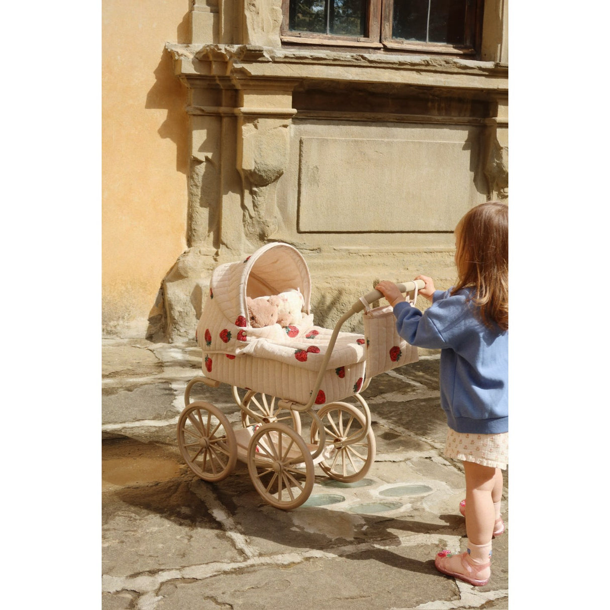 Konges Sløjd Strawberry Minnie Tulle Doll Pram