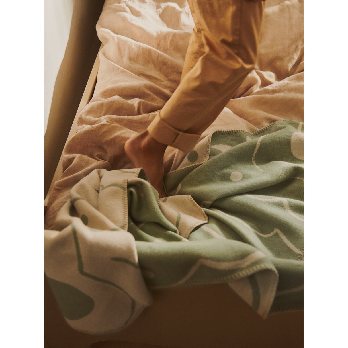 Ferm Living Tea Green/Parchment Skye Blanket