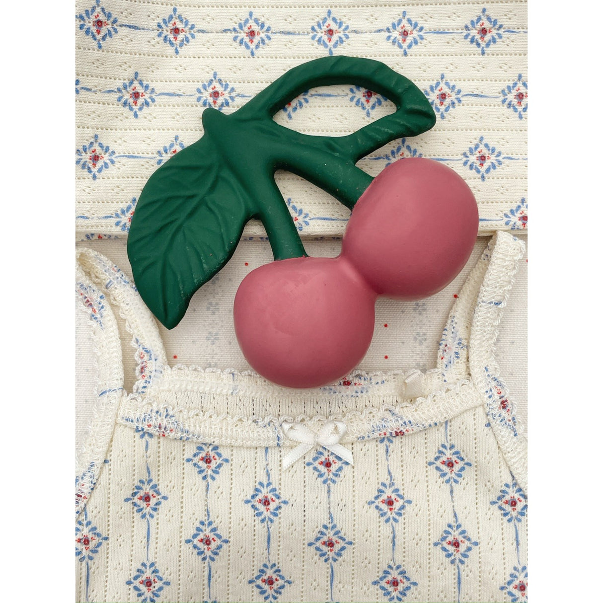 Konges Sløjd Cherry Cherry Teether