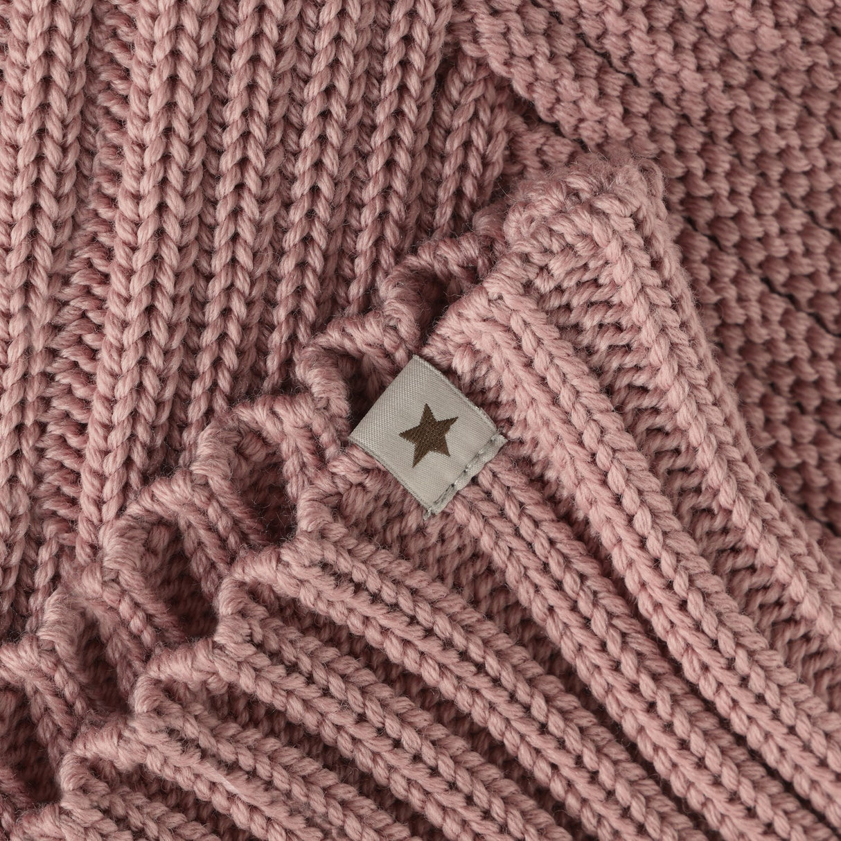 Huttelihut Woodrose Balaclava Pixie Wool Knit