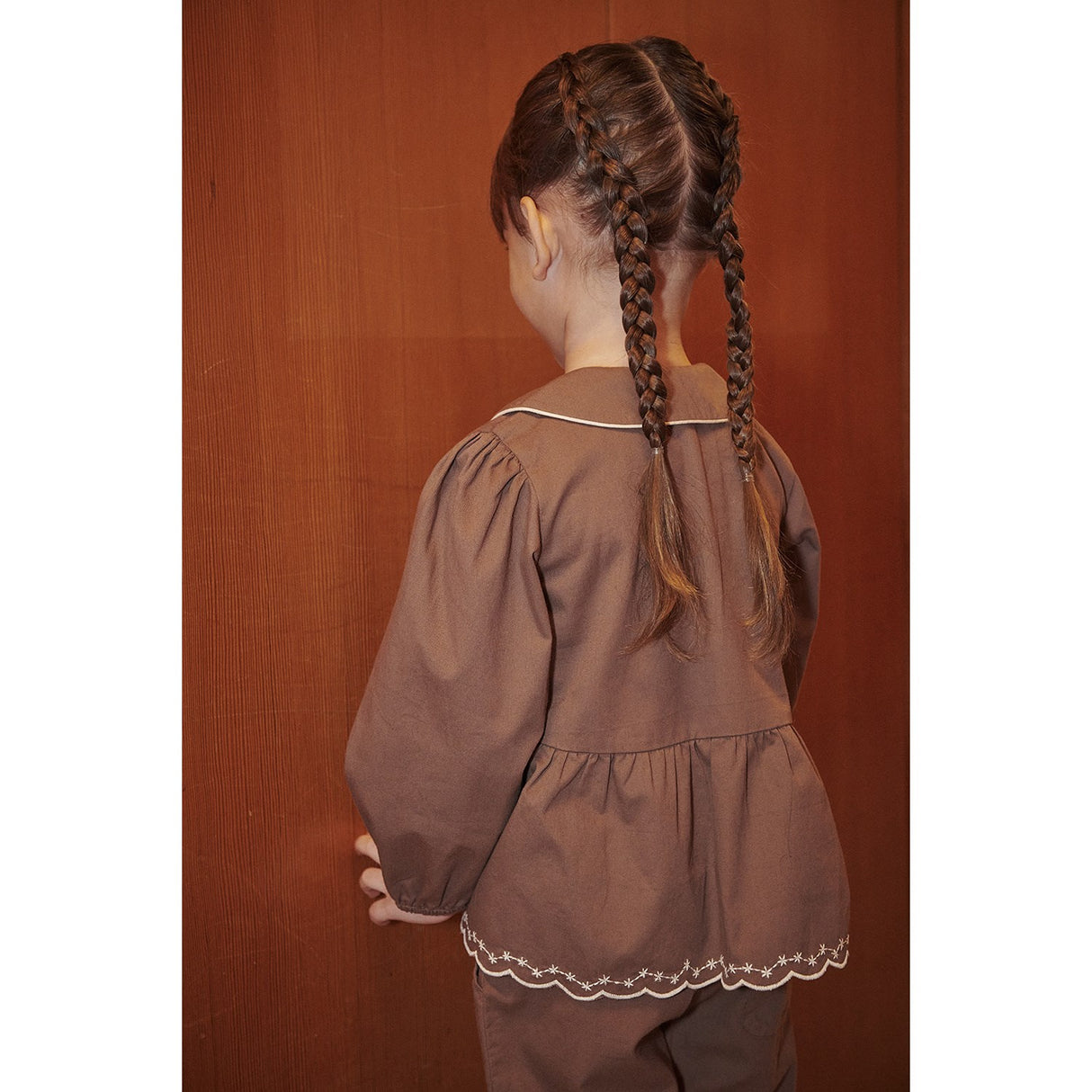 COPENHAGEN COLORS Walnut Twill Blouse W. Embroidery