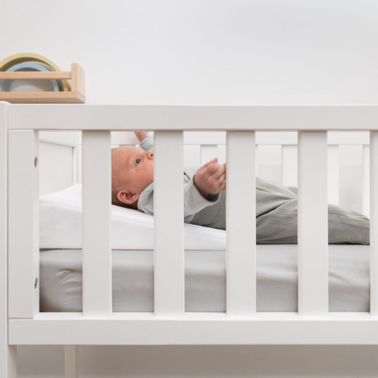 Doomoo White Narrow Wedge Pillow