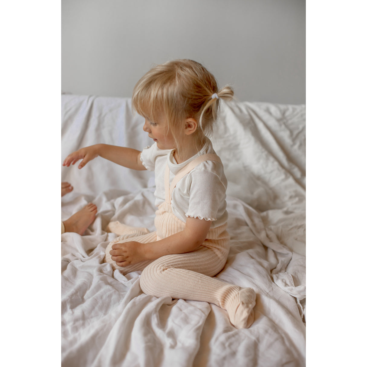 Silly Silas Hippy Footed Tights With Braces Silky Peach