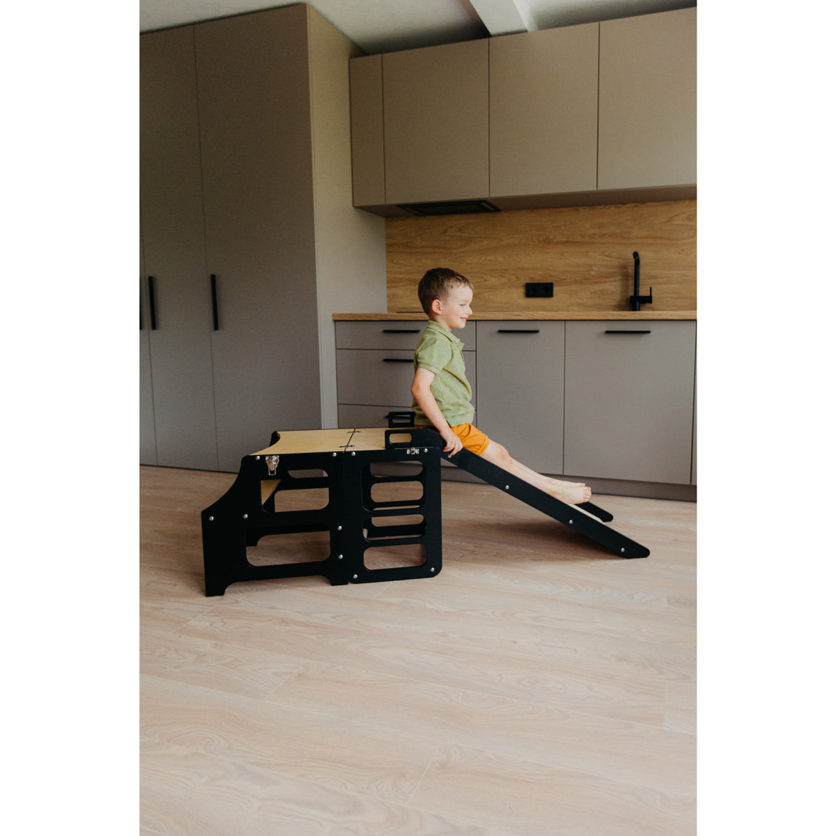 Duck Woodworks Black Foldable EC Kitchen Tower With Slide Set
