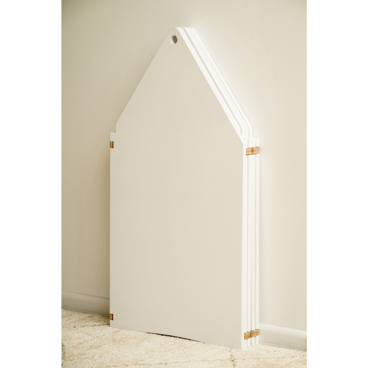Duck Woodworks White Zig Zag House Plus