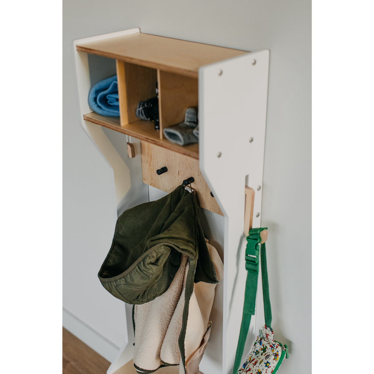 Duck Woodworks White Wardrobe Outerwear