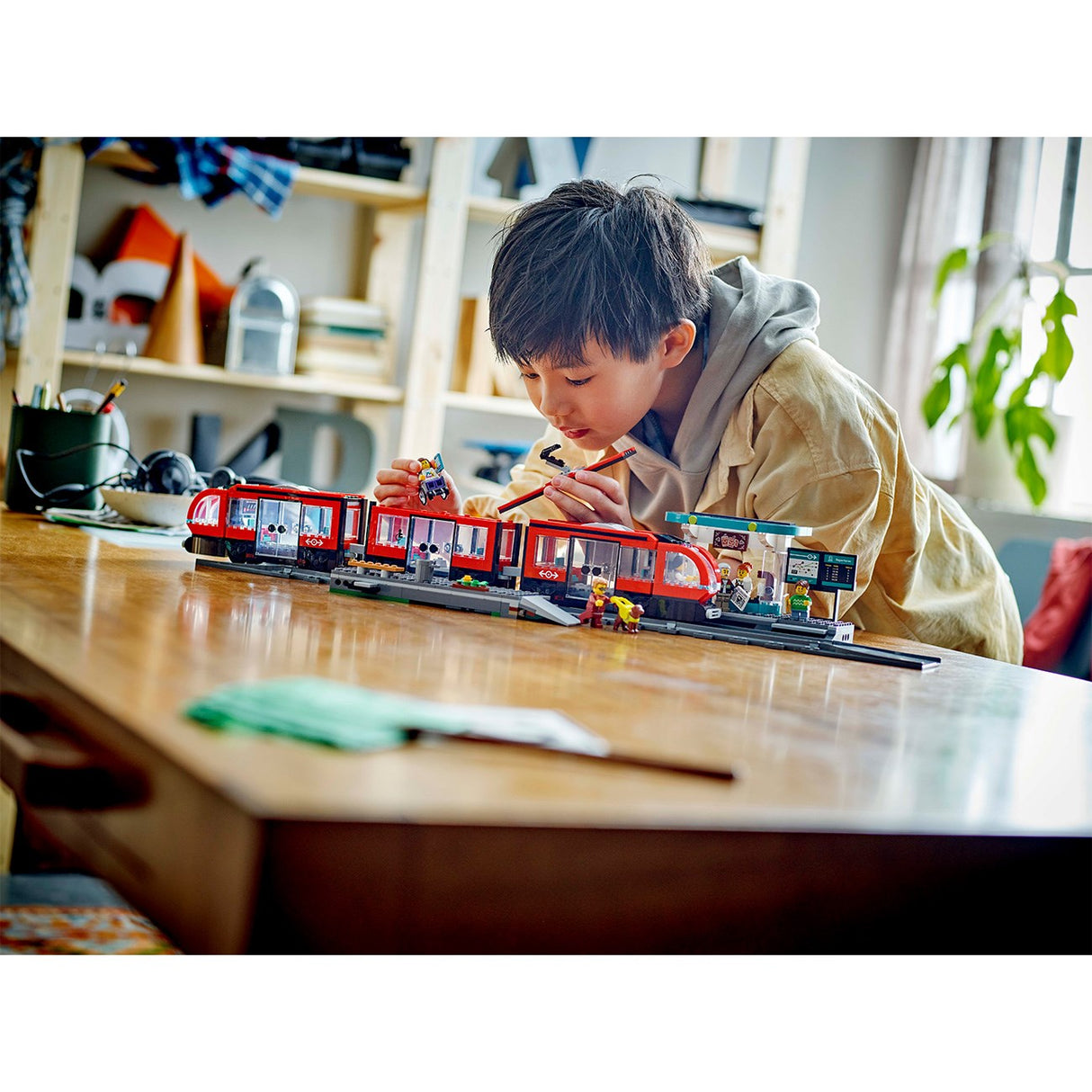 LEGO® City Light Rail and Station