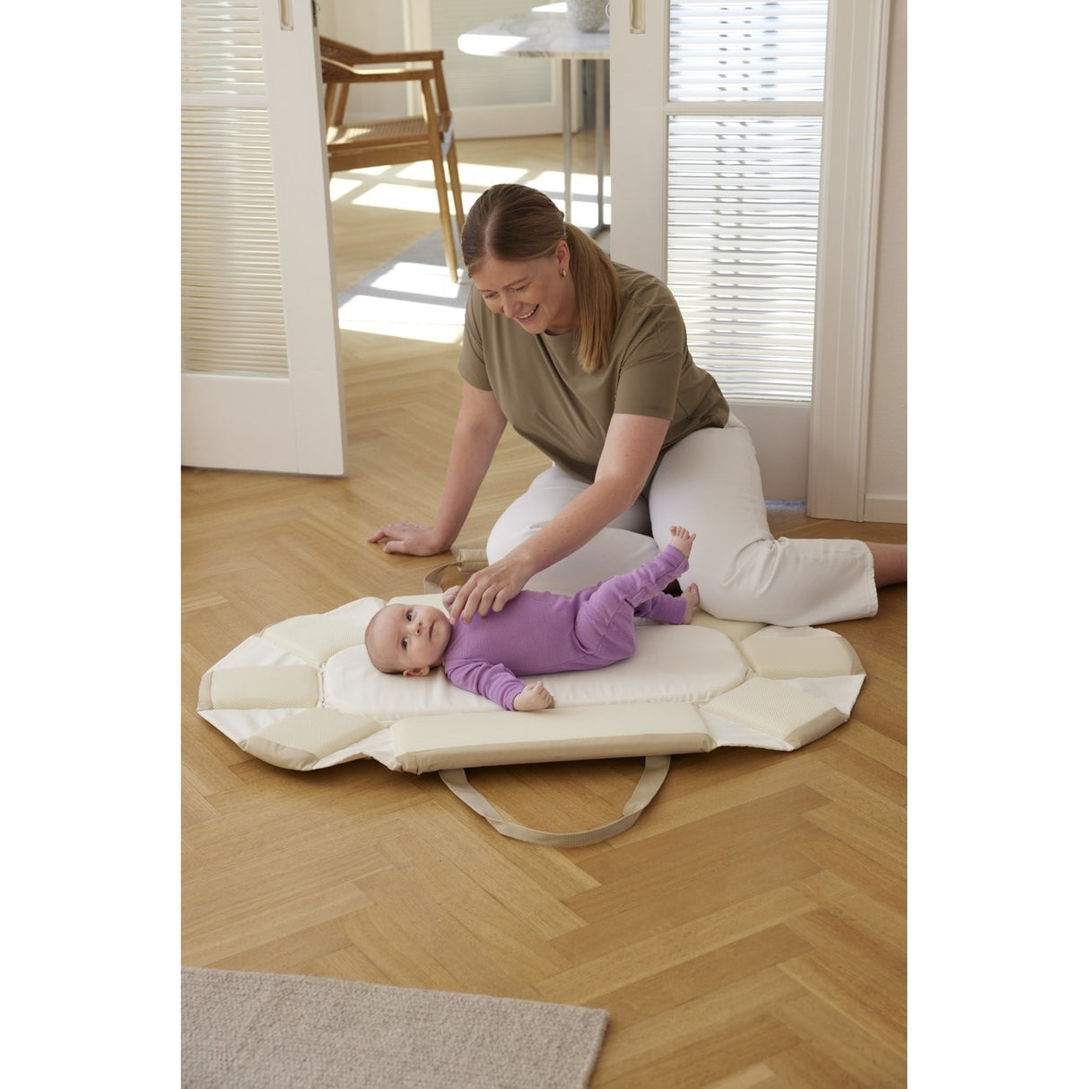 MEMBANTU Nature Carrycot