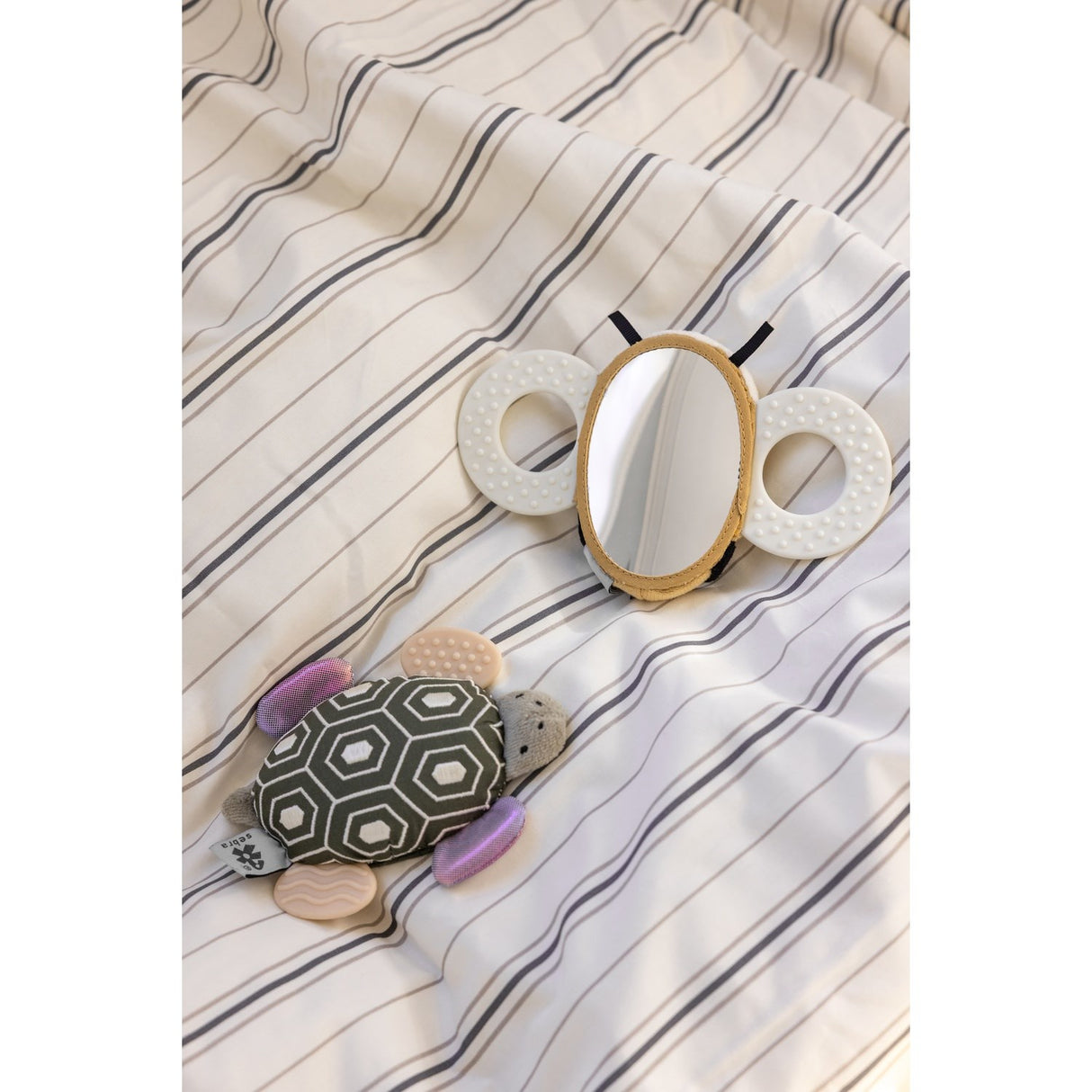 Sebra Billy The Bee Activity Rattle With Mirror