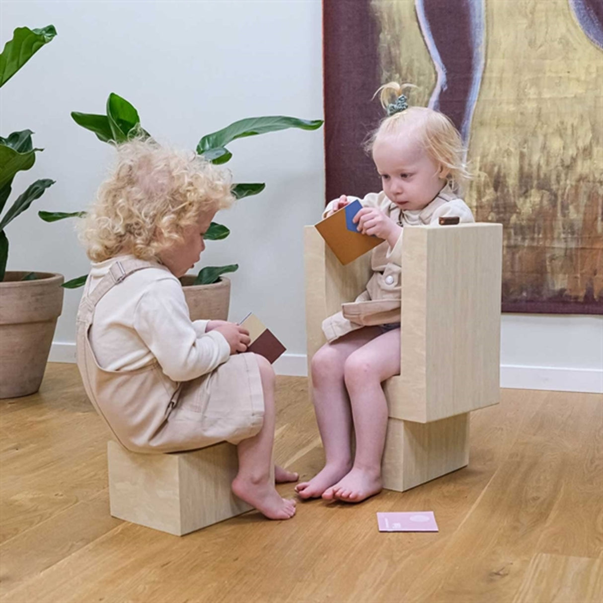 bObles Square Table Chair Sand Marble