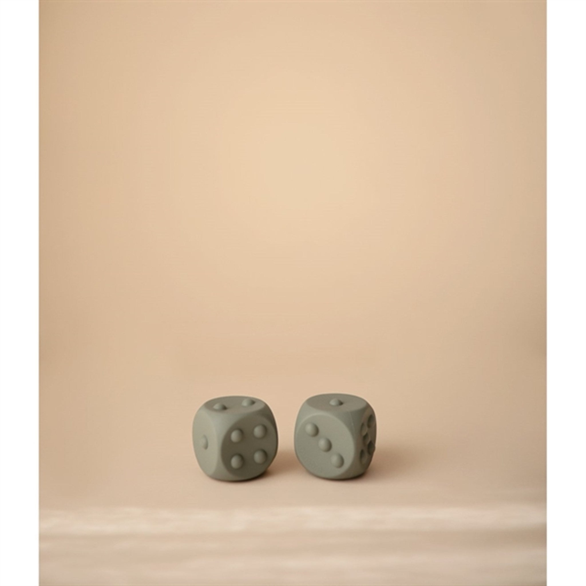 Mushie Silicone Dice Press Toy 2-pack Dried Thyme/Natural 3