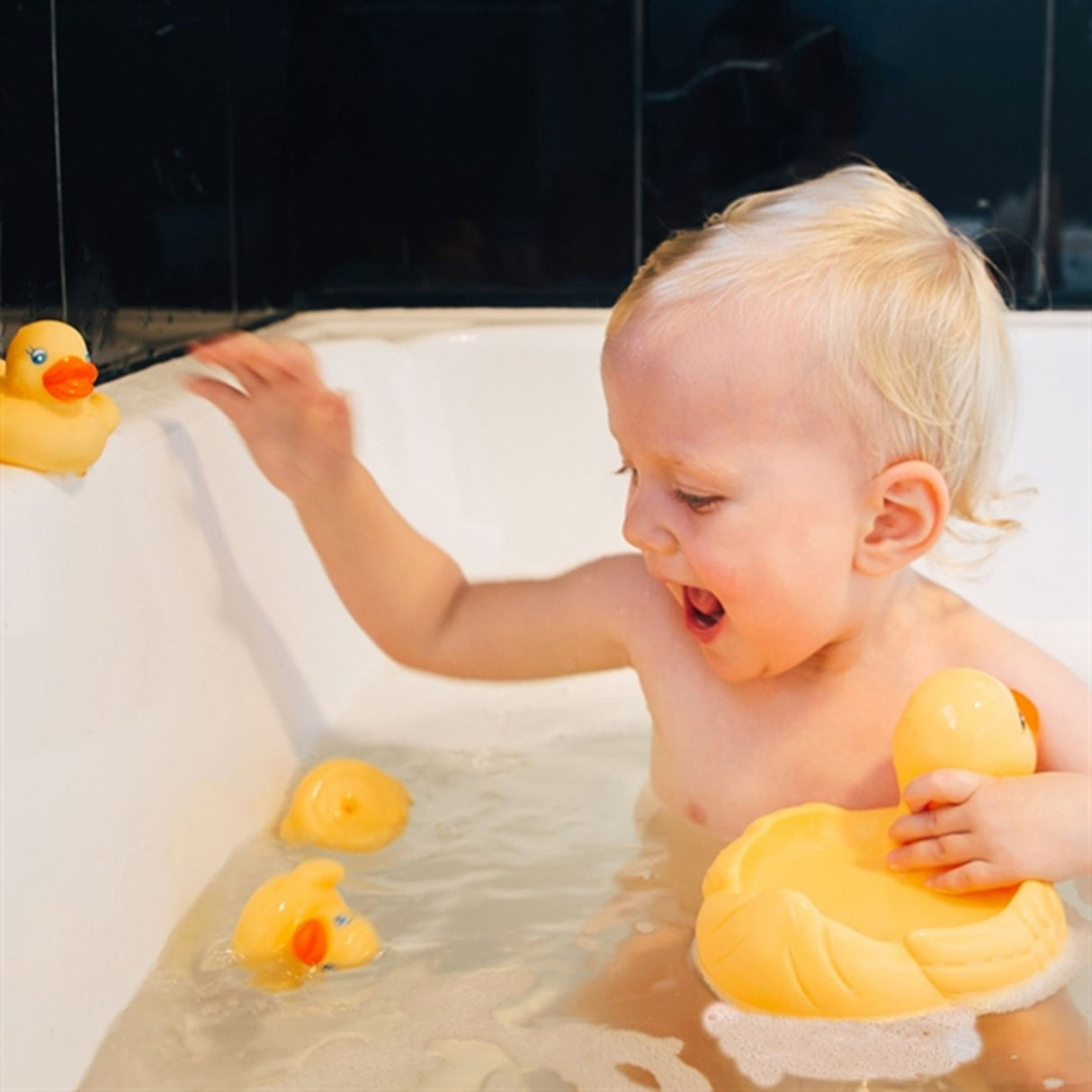 Playgro Duck With Ducklings