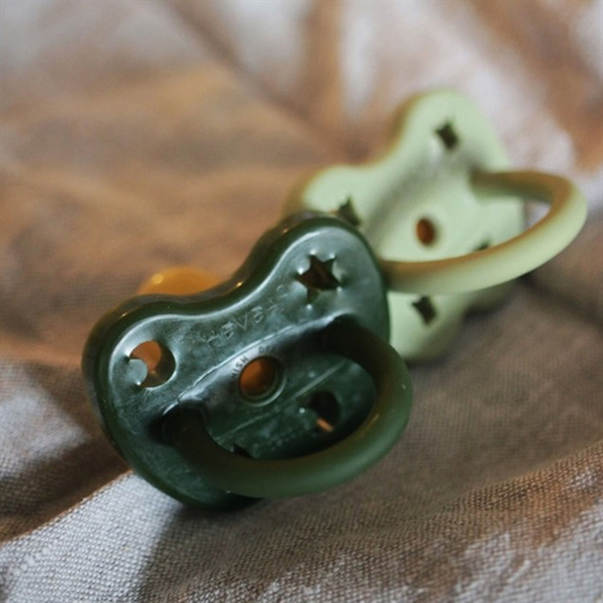 Hevea Pacifier 2-Pack Orthodontic Moss Green & Deep Forest Green