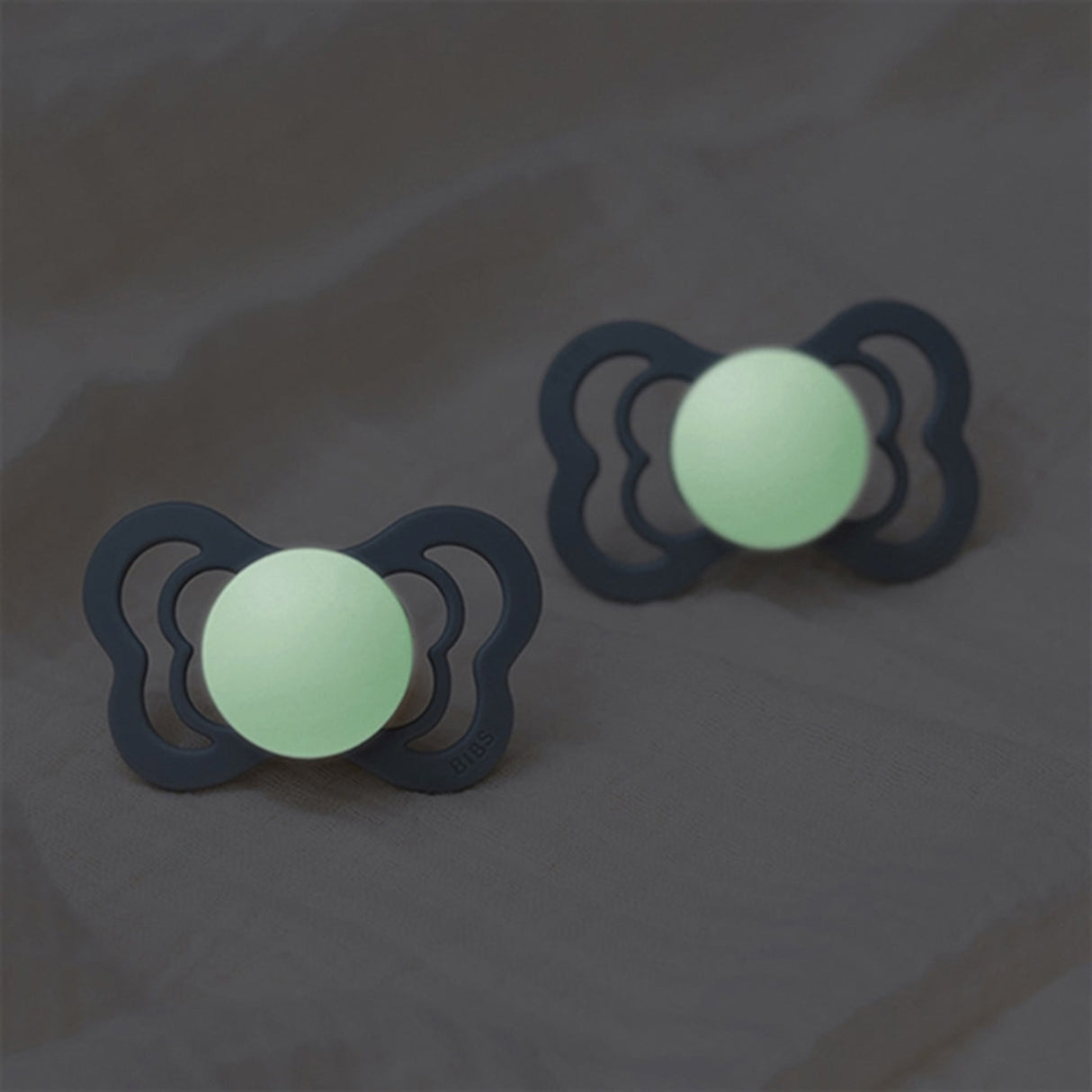 Bibs Supreme Silicone Pacifier 2-pack Symmetrical Glow Sage/Cloud 2