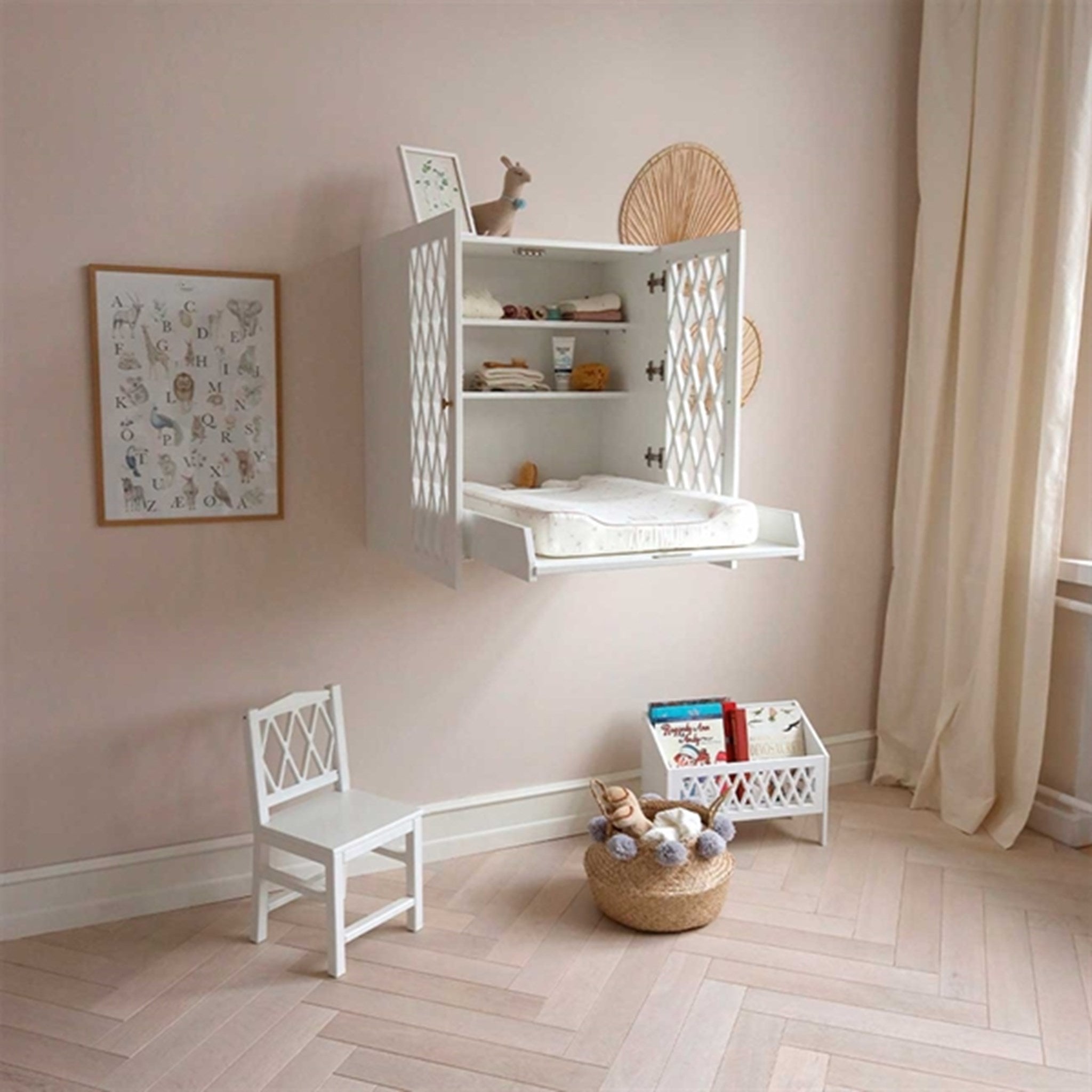 Cam Cam Copenhagen Harlequin Wall Hung Changing Table White 9