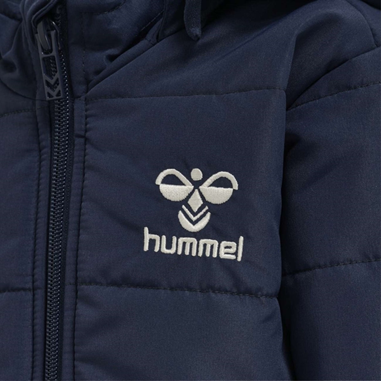 Hummel Vibe Winter Jacket Black Iris 2