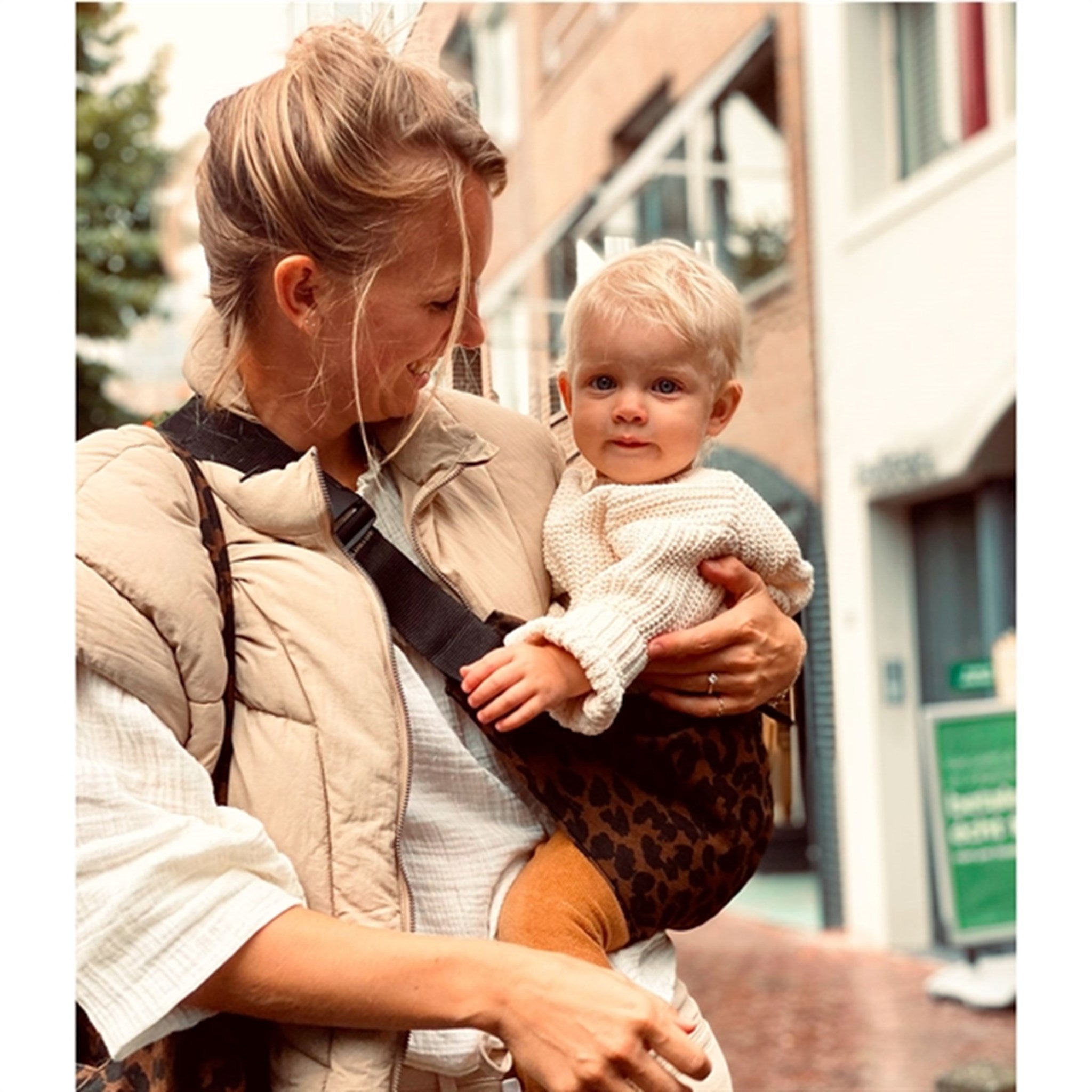 Buy Wildride The Toddler Swing Carrier Brown Leopard | Luksusbaby