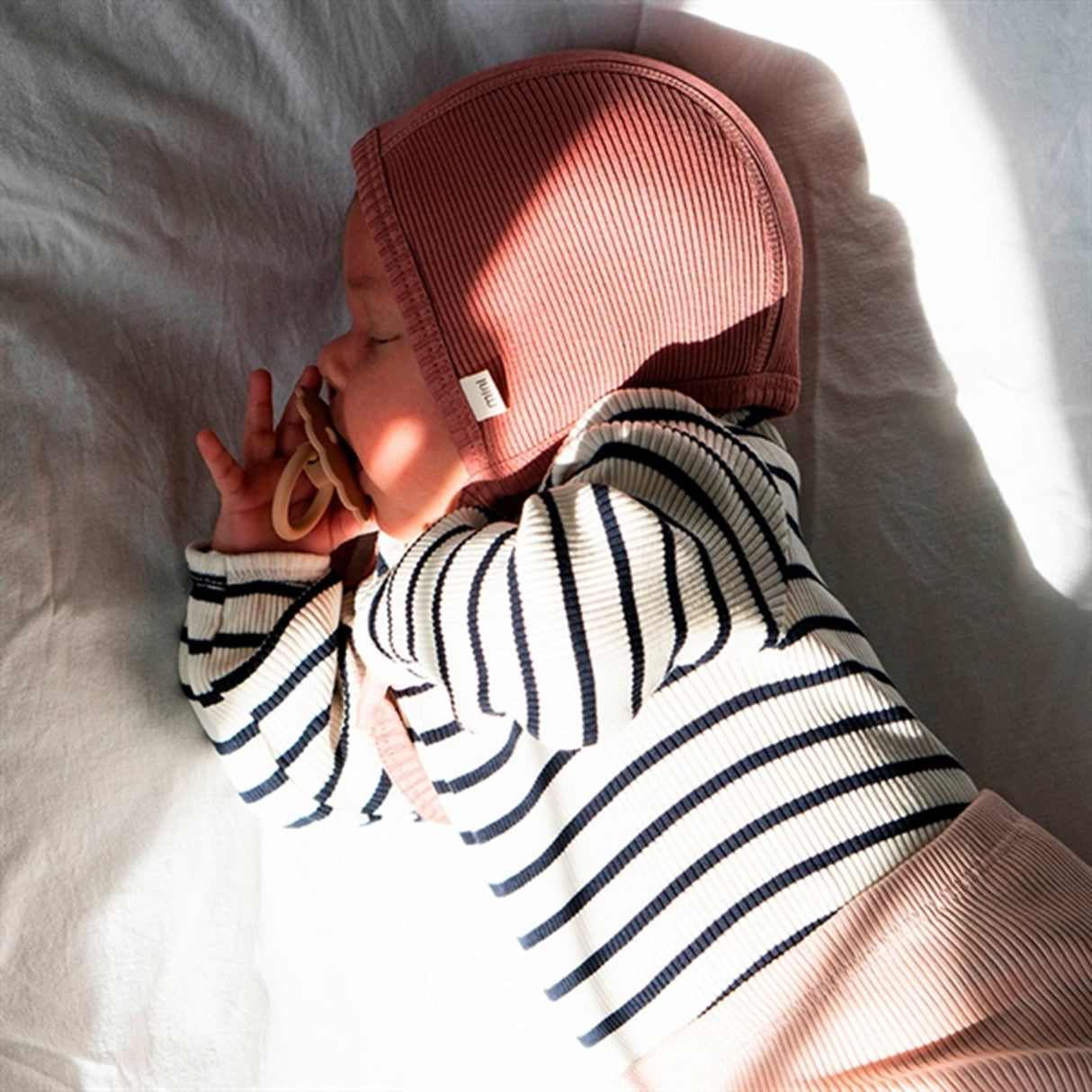 Minimalisma Bloom Helmet Antique Red 4