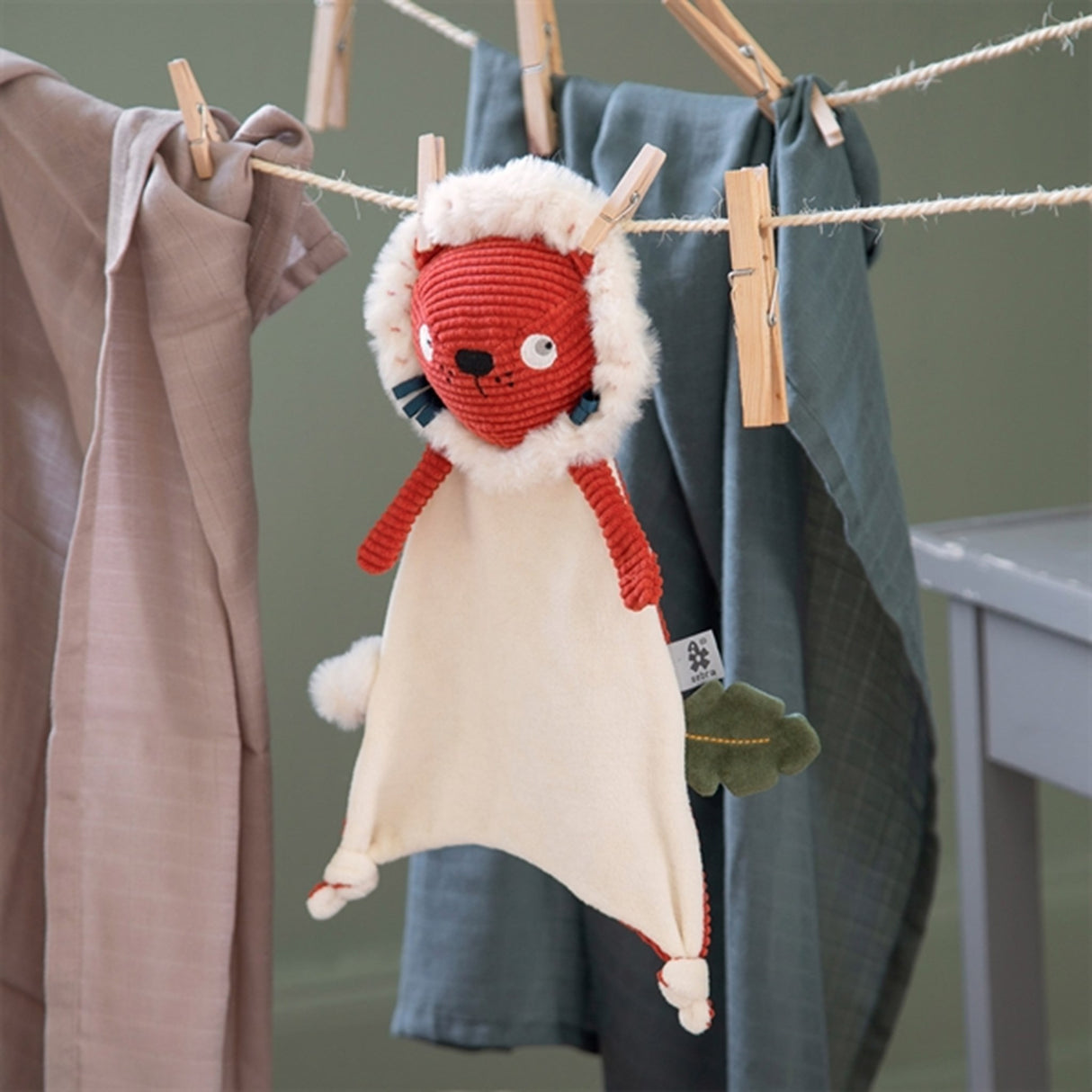 Sebra Activity Comfort Blanket Lee The Lion Dark Orange