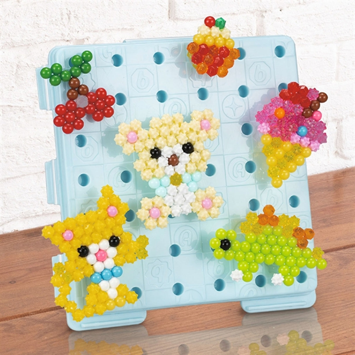 Aquabeads Beginners Bead Suitcase 6